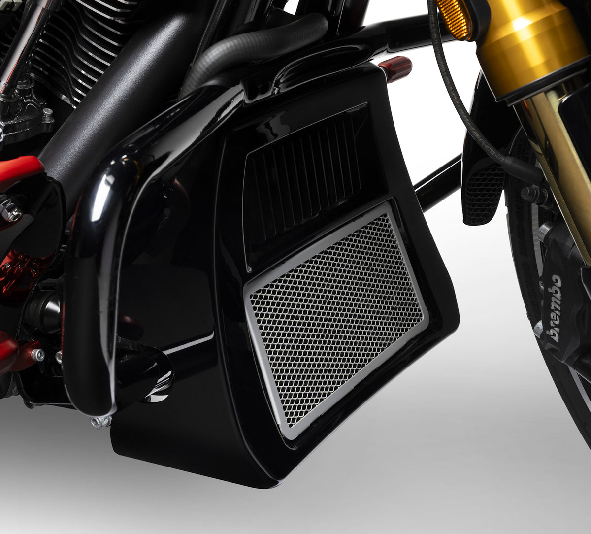 Center-Cooled Milwaukee-Eight® Radiator Guard