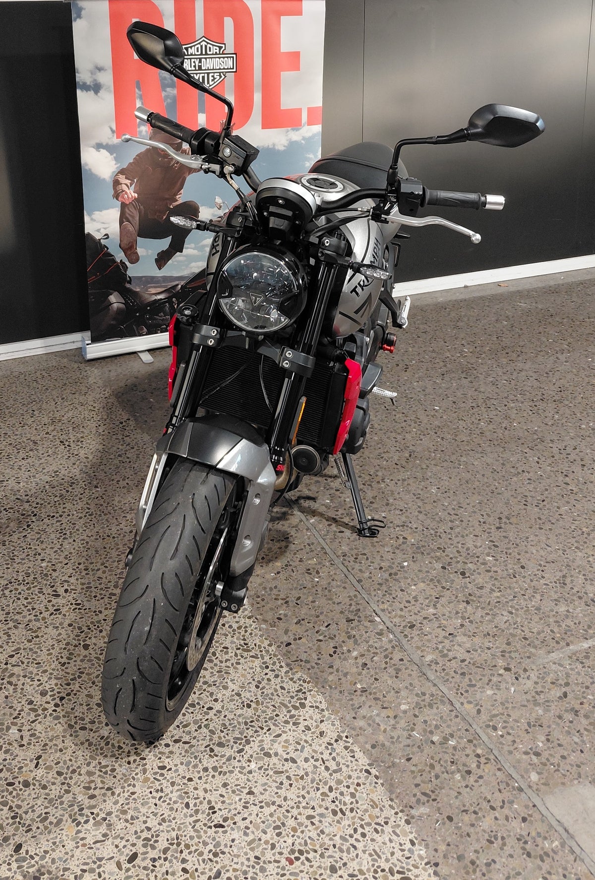 2024 Triumph Trident