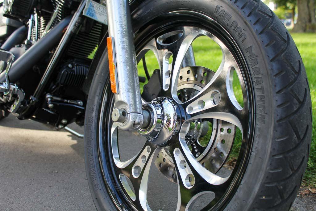 Harley Davidson Street Bob Fxdbi 2006-Rolling Thunder Harley-Davidson